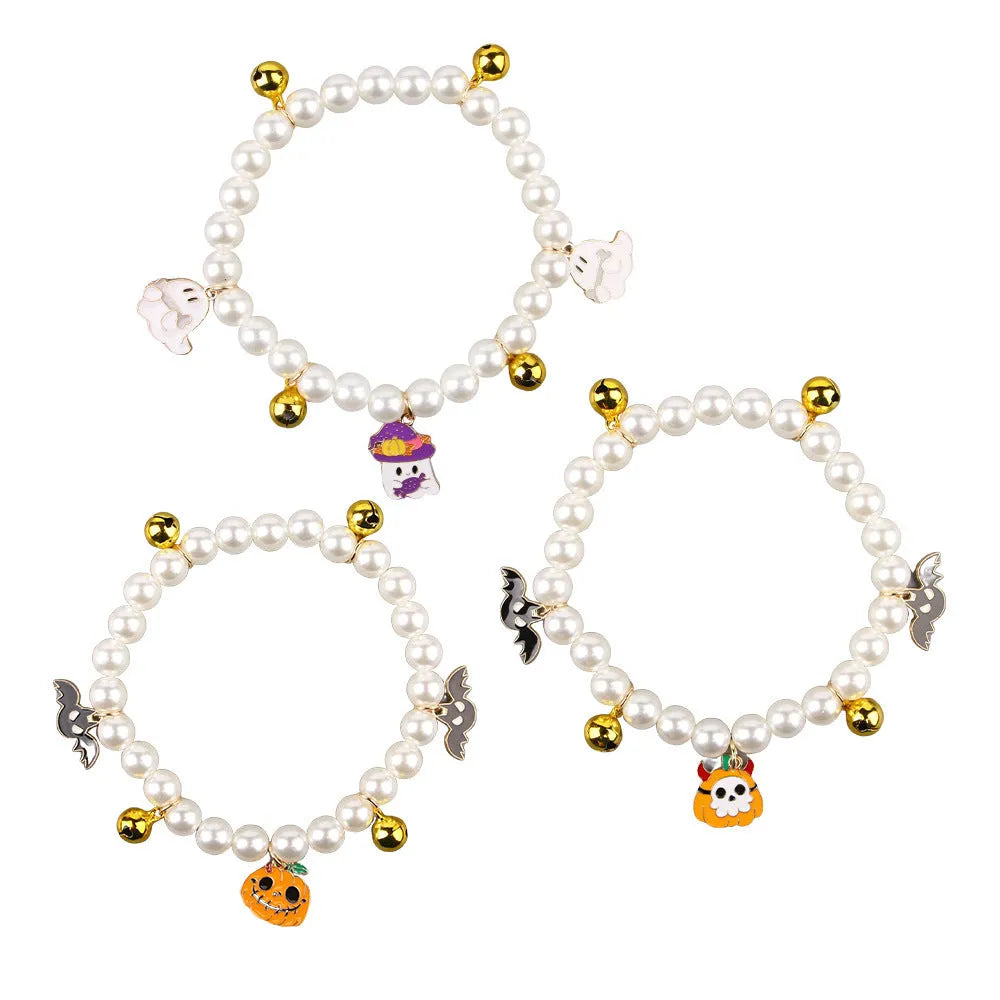 Halloween cat collar decoration with simulated pearl necklace in pumpkin-themed colours