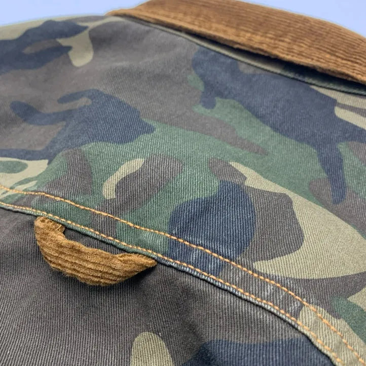 Men's retro camouflage shirt with corduroy lapel stitching and drop-shoulder sleeves in Army Green