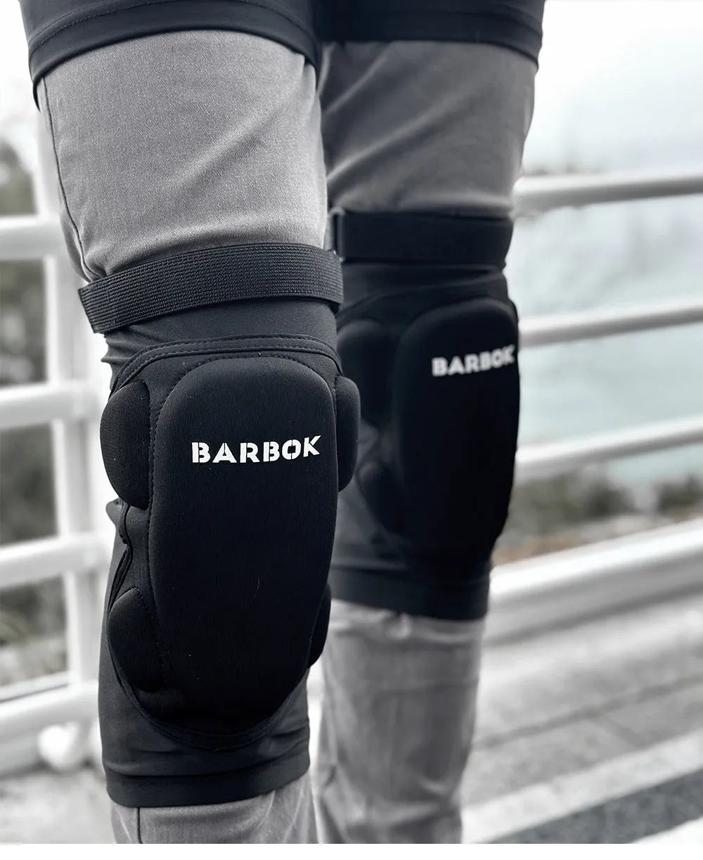 Black spandex hip protection pads with NBR foam for roller skating and skateboarding safety