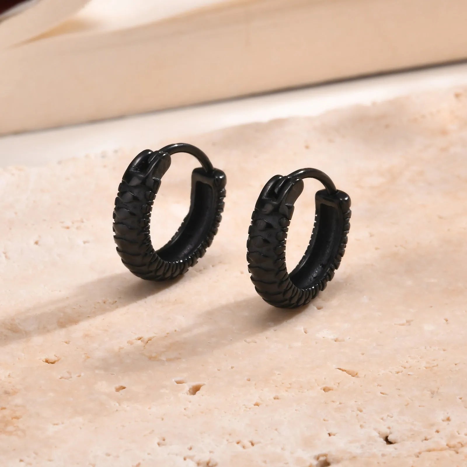 Stainless steel snake pattern earrings in black or gold for hip hop fashion