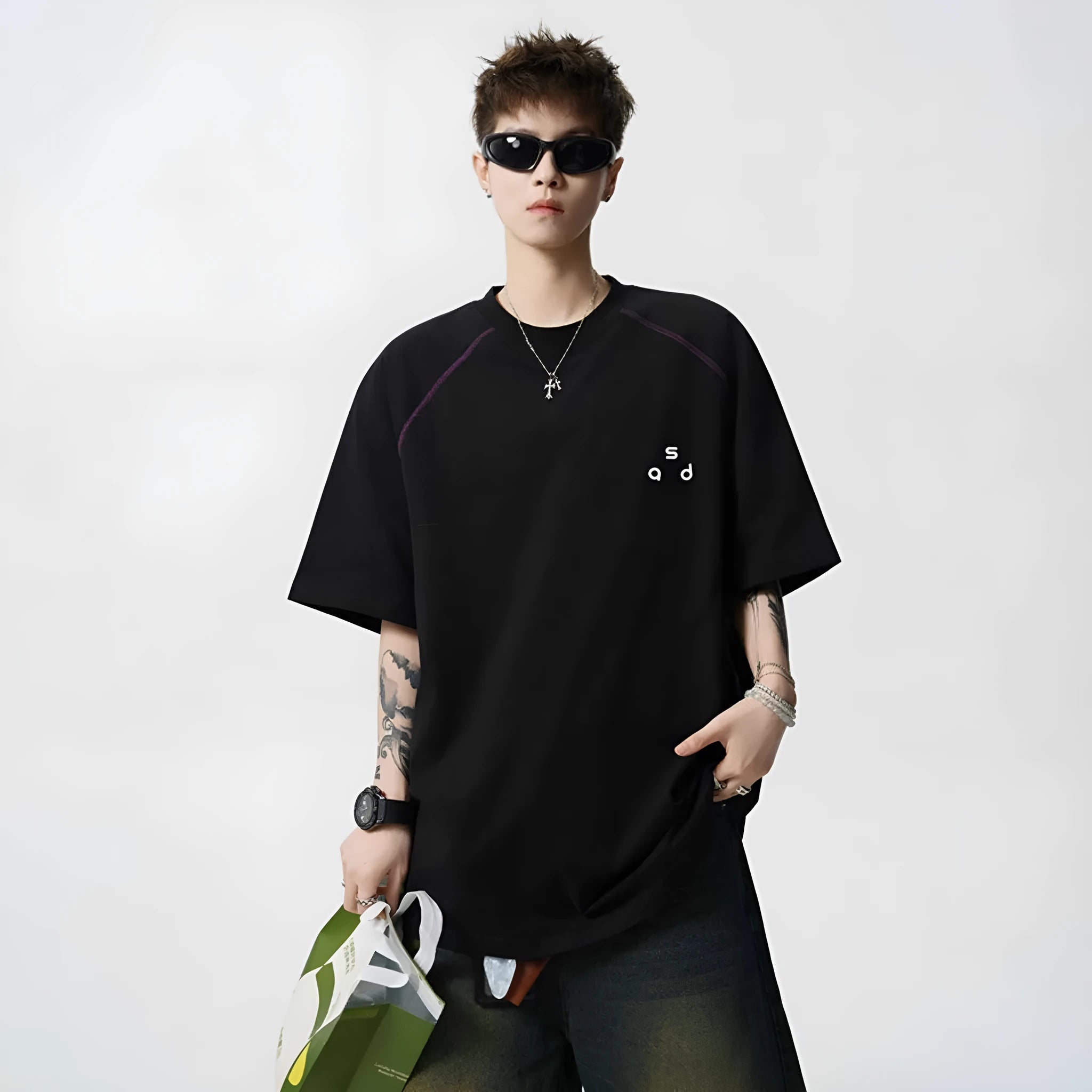 Cotton letter print short-sleeve T-shirt in loose-fitting design with round neck collar