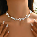 Bright silver flower pearl curved needle necklace on alloy clavicle chain, geometric pendant, vacation style
