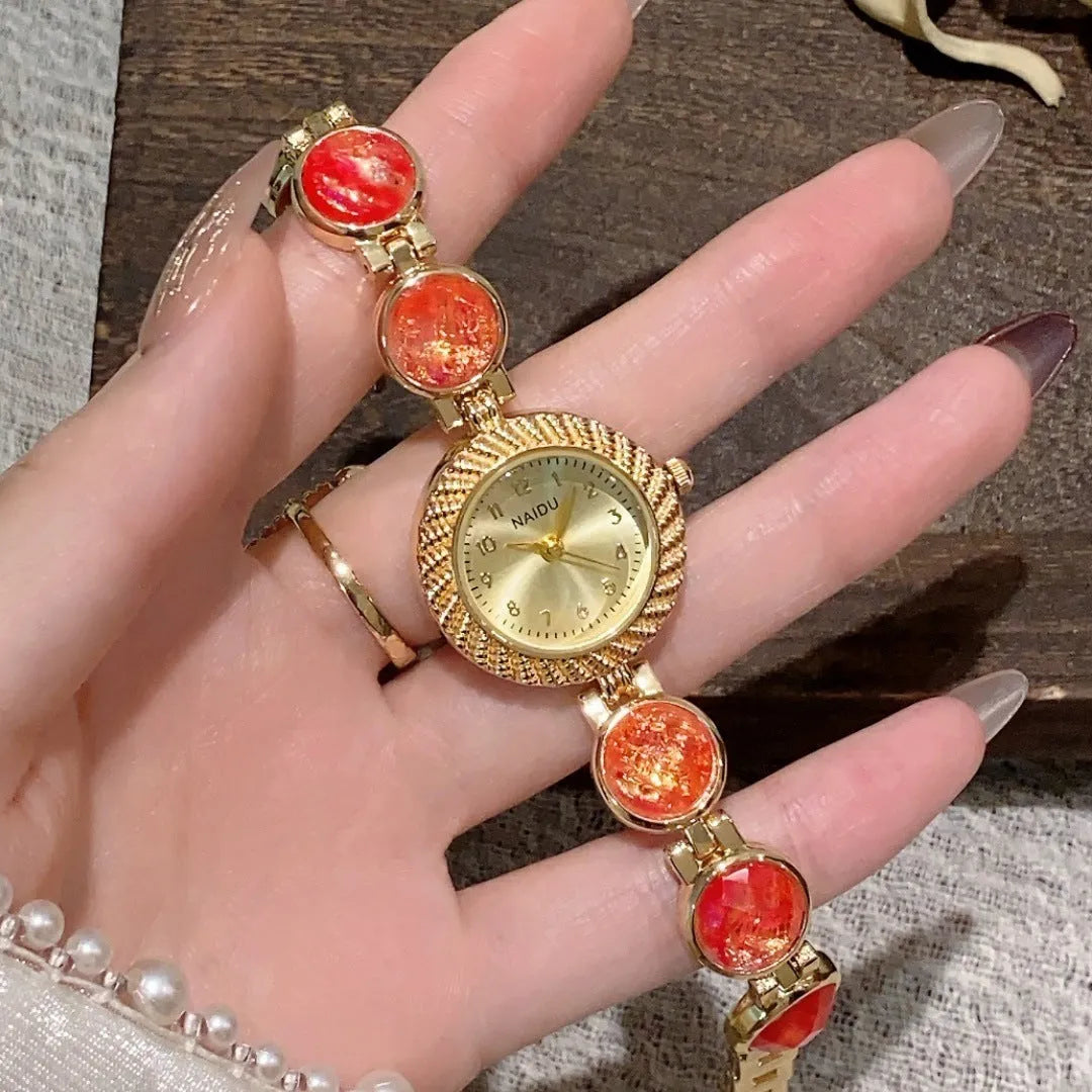 Women's quartz watch with 25mm round dial in six colour options with zinc alloy case