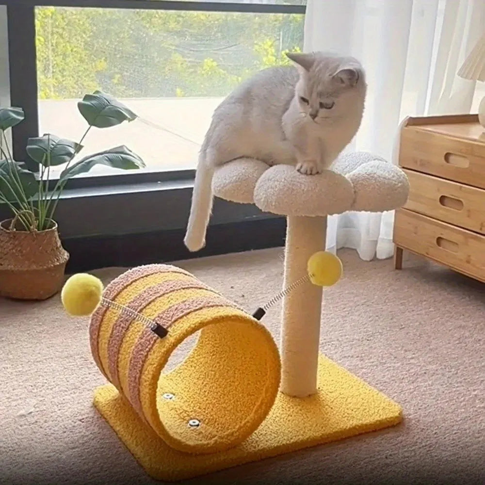 Yellow bee-themed cat climbing frame with sisal scratching boards and tunnel, dimensions 46x36x25cm
