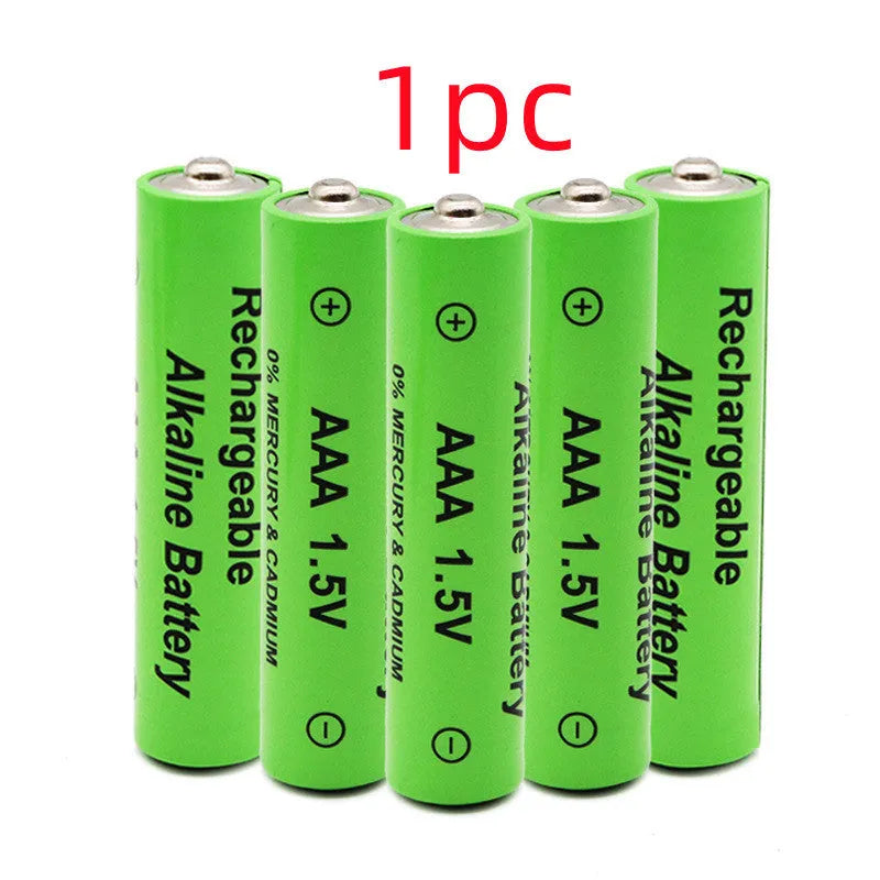 Green AA size alkaline rechargeable battery with 3000mAh 1.5V labelling.