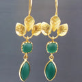 Gold-coloured copper water drop earrings with French leaves tassel and zircon accents, retro style
