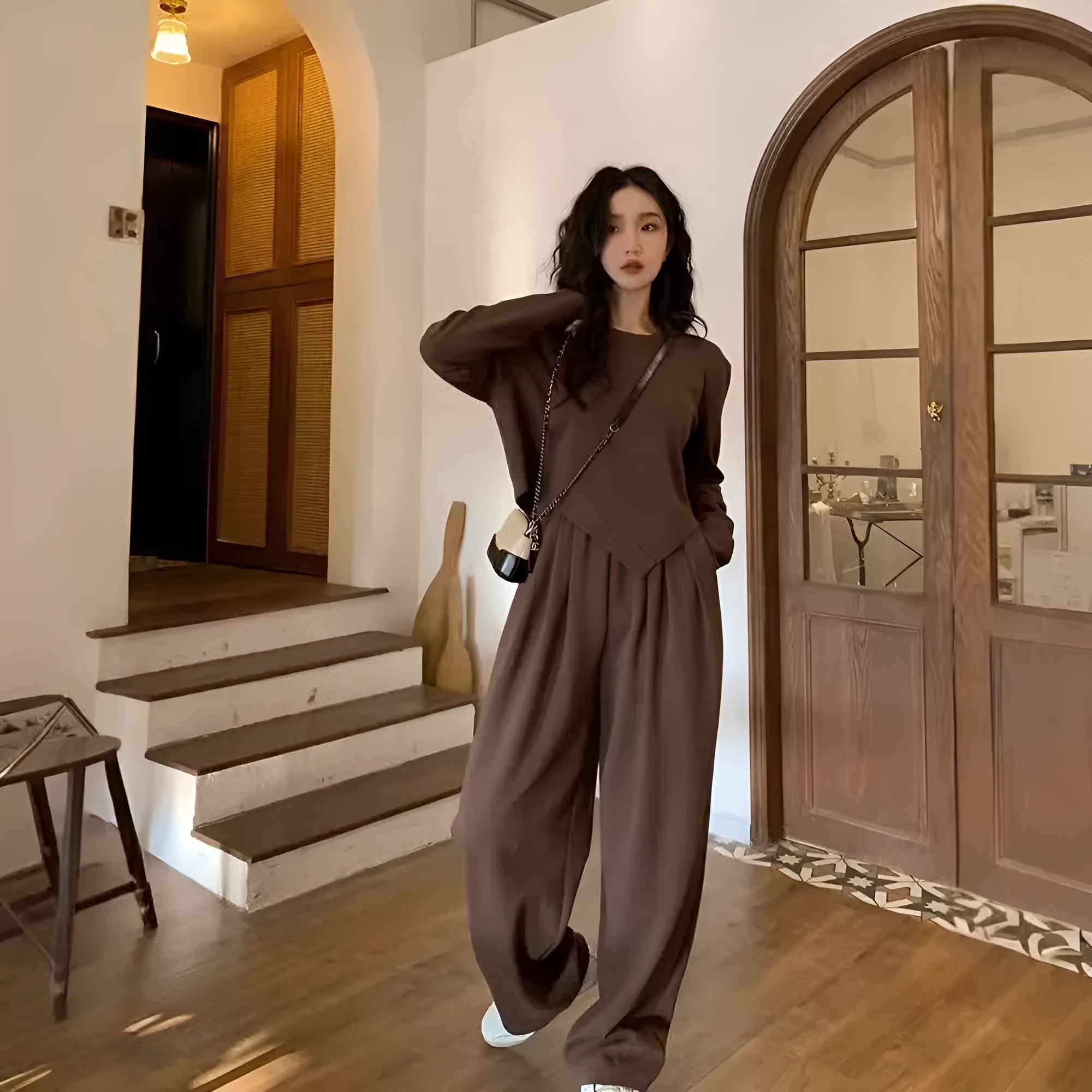 Women's loose fit brown casual sports suit set with long sleeve top and trousers