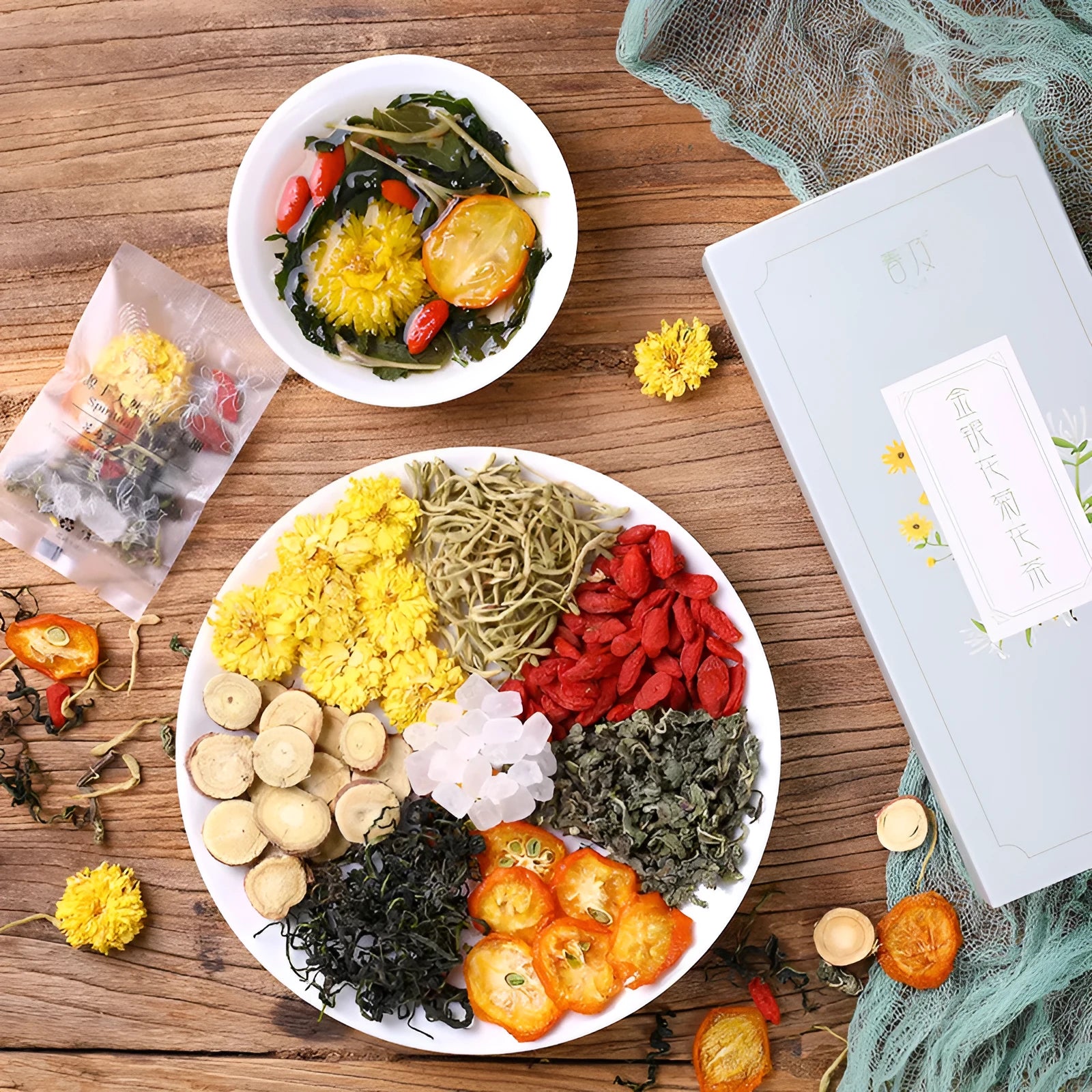 Honeysuckle chrysanthemum tea bags in triangular design with 150g net weight packaging