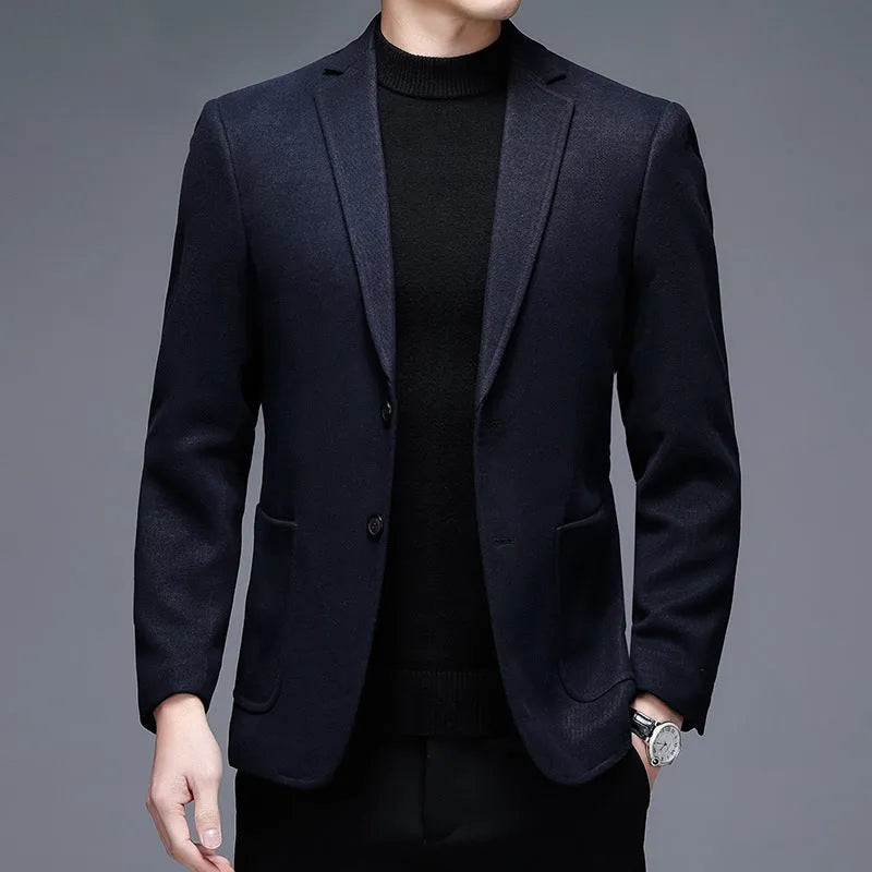 Men's solid colour polyester winter jacket in loose fit design with long sleeves and round hem