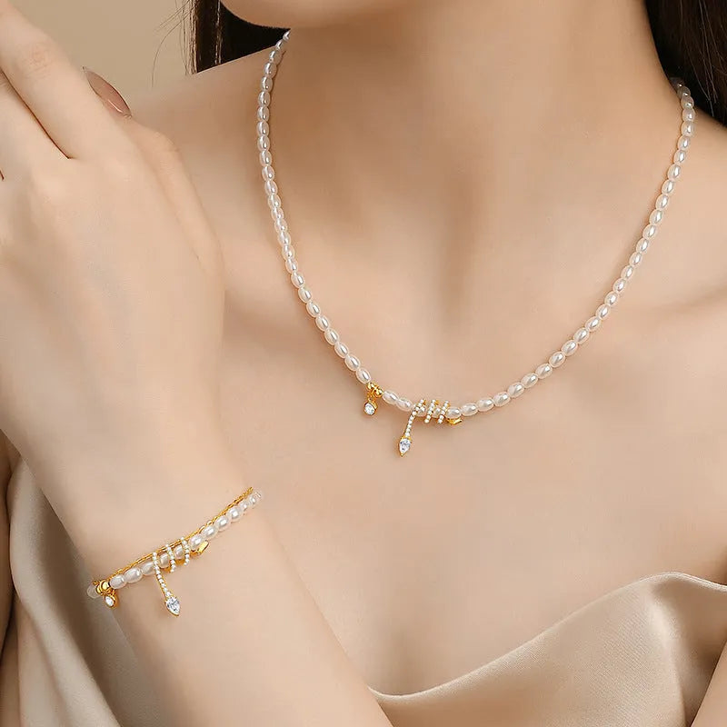 Snake beaded bracelet in 925 silver with electroplated gold finish and geometric zodiac design