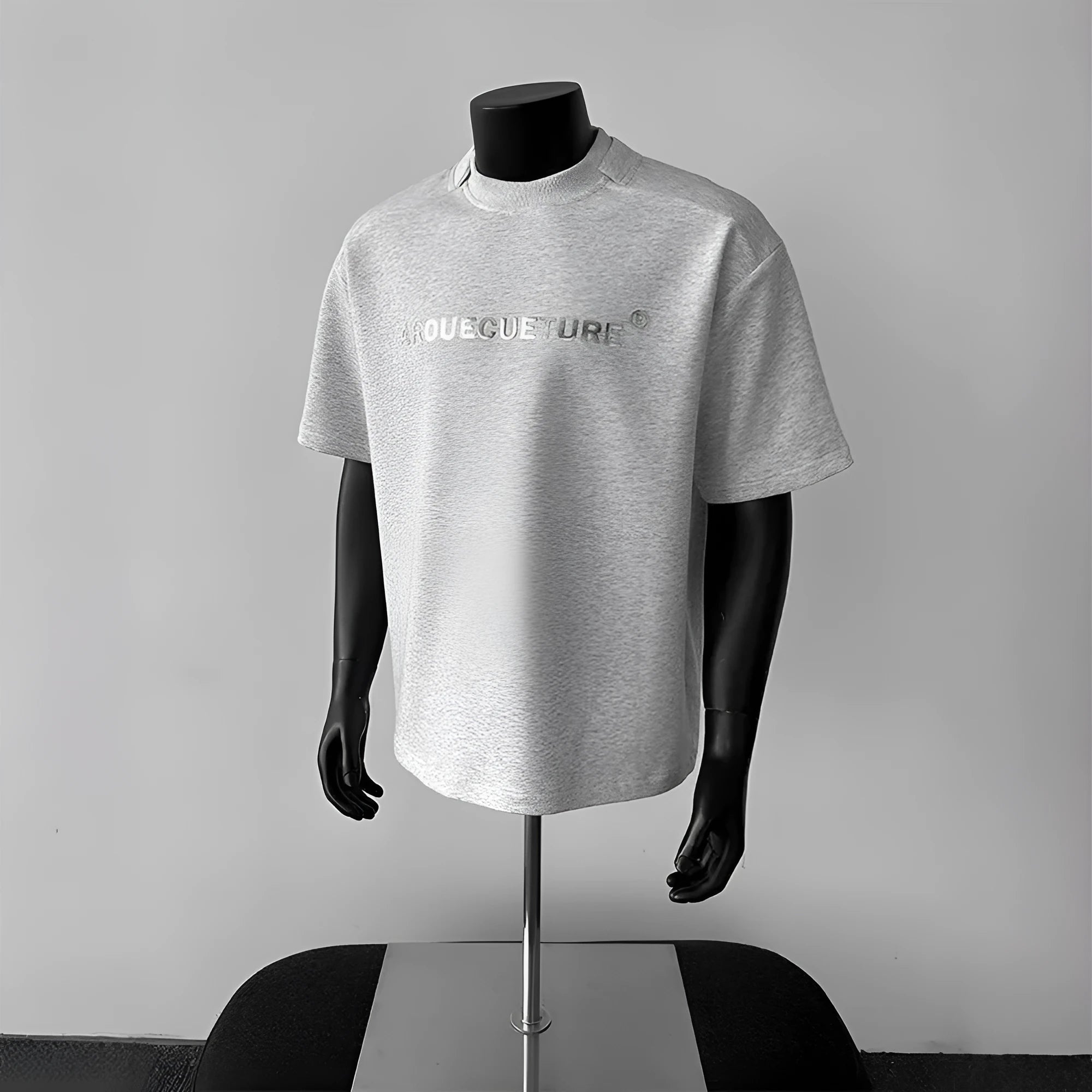 Men's short sleeve cotton pullover shirt with printed letters in light grey colour