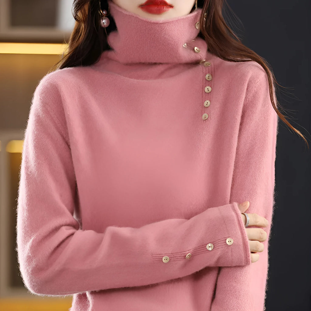 Short length slim fit knit bottoming shirt in core-spun yarn fabric showing 3D pattern details