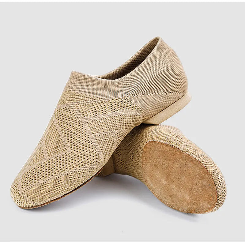 Camel-coloured Latin dance shoes with cotton mesh upper and leather sole in simple solid colour printing
