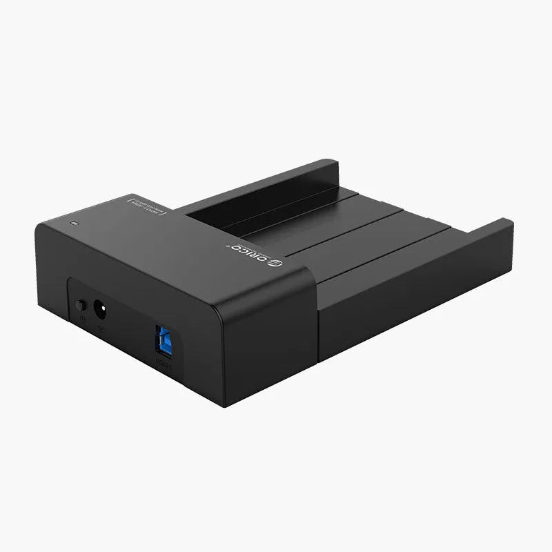 Black plastic hard disk enclosure for 2535-inch SATA drives with data cable