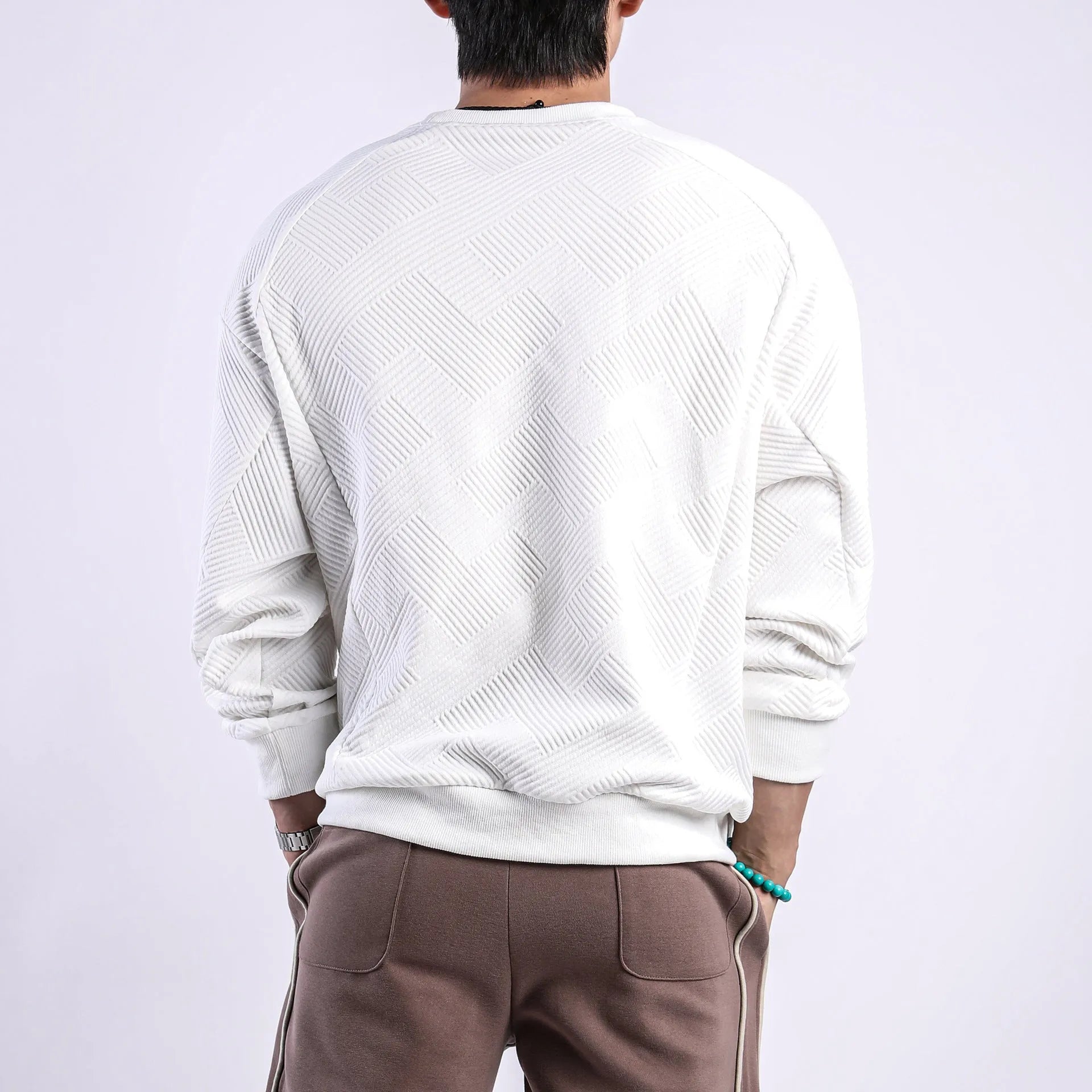Men's loose twill jacquard long-sleeved pullover sweater in solid colour options for casual wear