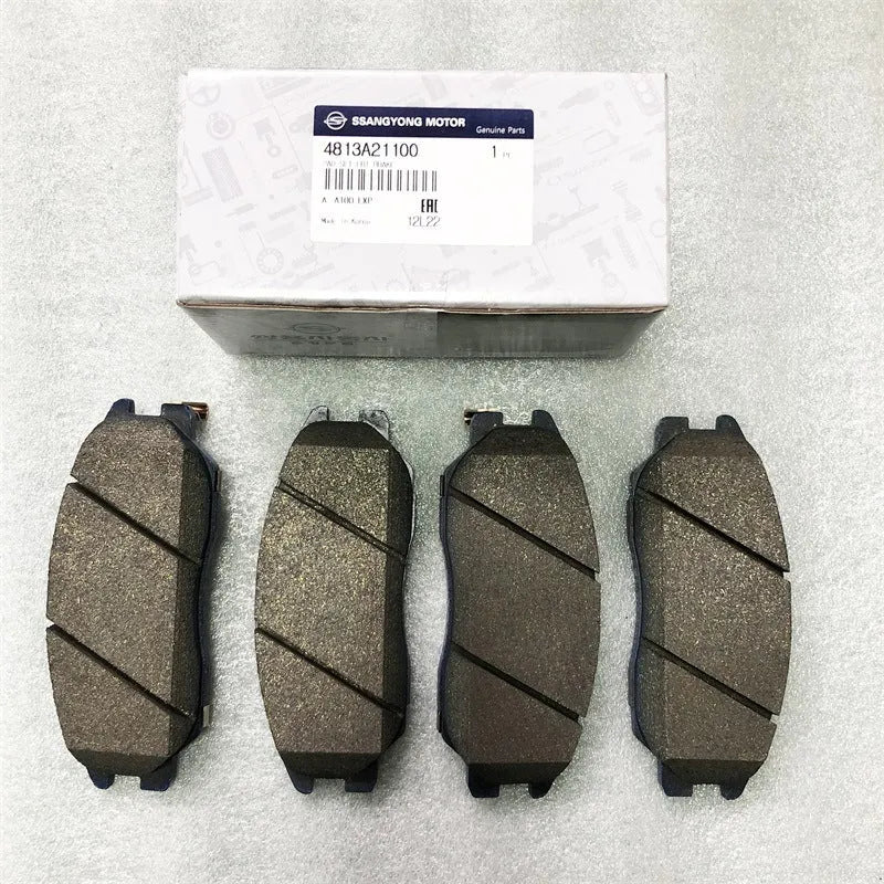Aiteng Kyron Rester brake pad accessories with part numbers 4813009A10 and 4813008BA0