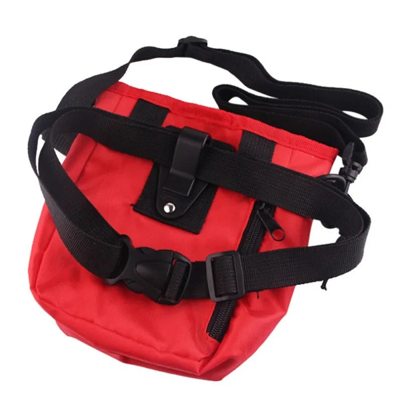Dog treat pouch in red Oxford cloth with drawstring closure and detachable belt buckle, 18x14x6cm
