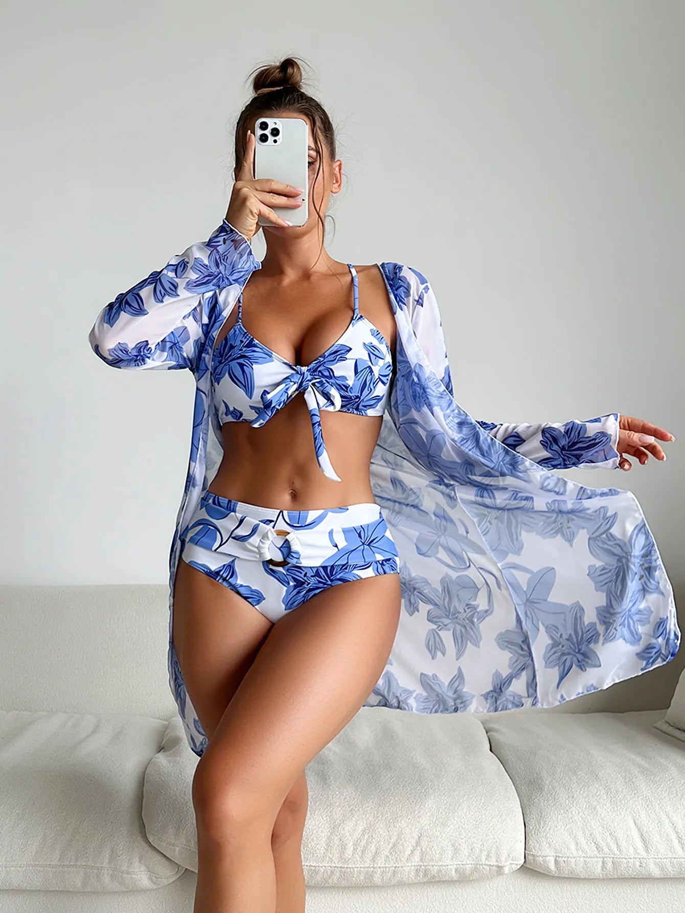 Women's three-piece multicolour printed bikini swimsuit set in polyester with high elasticity for swimming