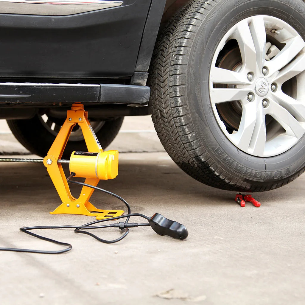 Electric hydraulic jack kit for vehicle lifting with 2-tonne capacity