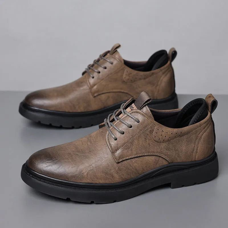 Men's leather sneaker shoes in black with two-layer cowhide upper and rubber sole