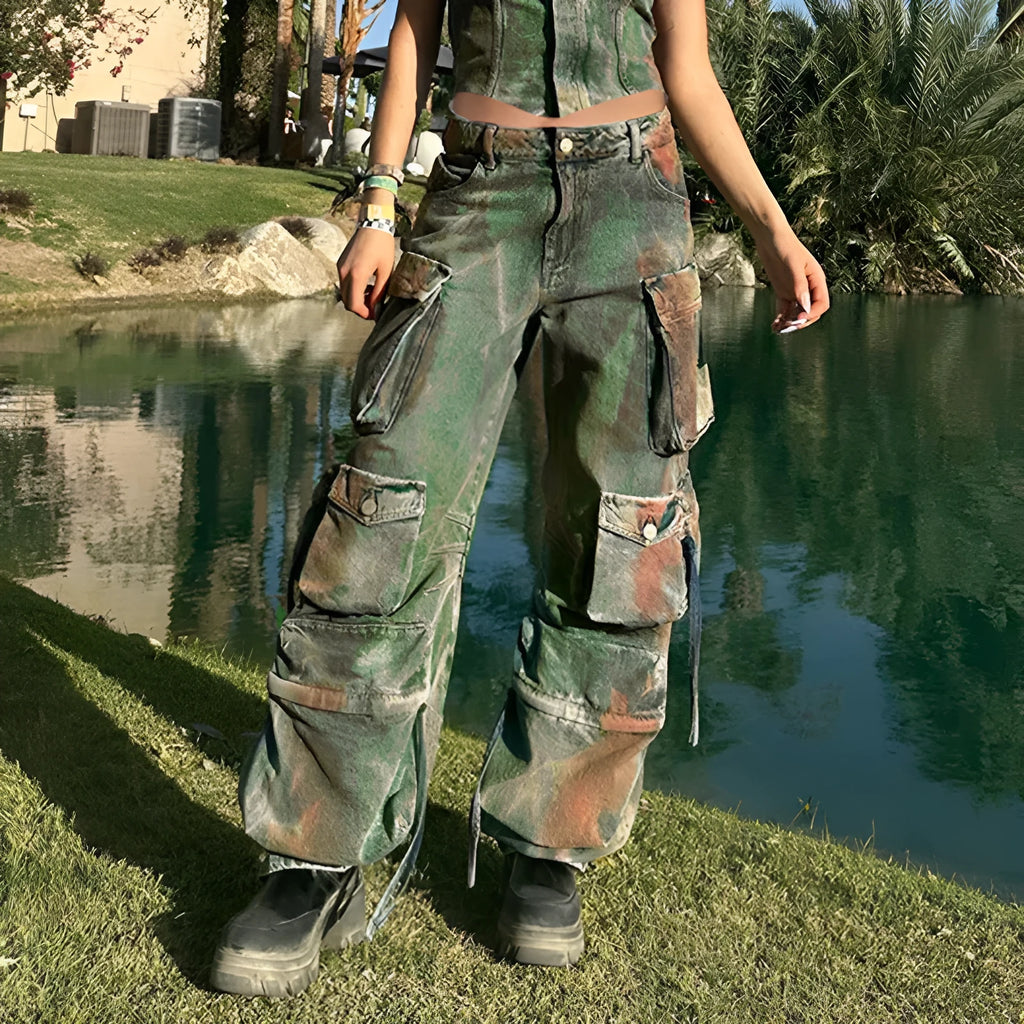Loose cargo denim trousers with retro colour gradient pockets and multiple storage compartments