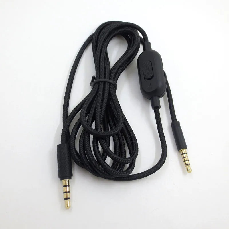 Black universal audio cable with 3.5mm connectors for gaming headsets, measuring 1.2 metres in length.