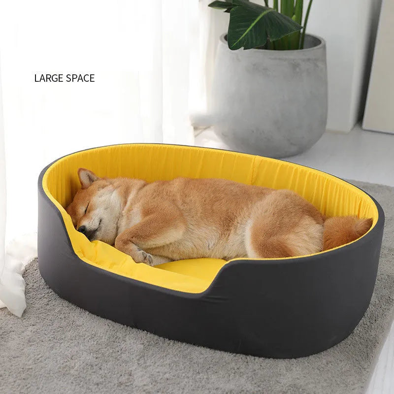 Washable cloth pet kennel for winter use in black or green colours