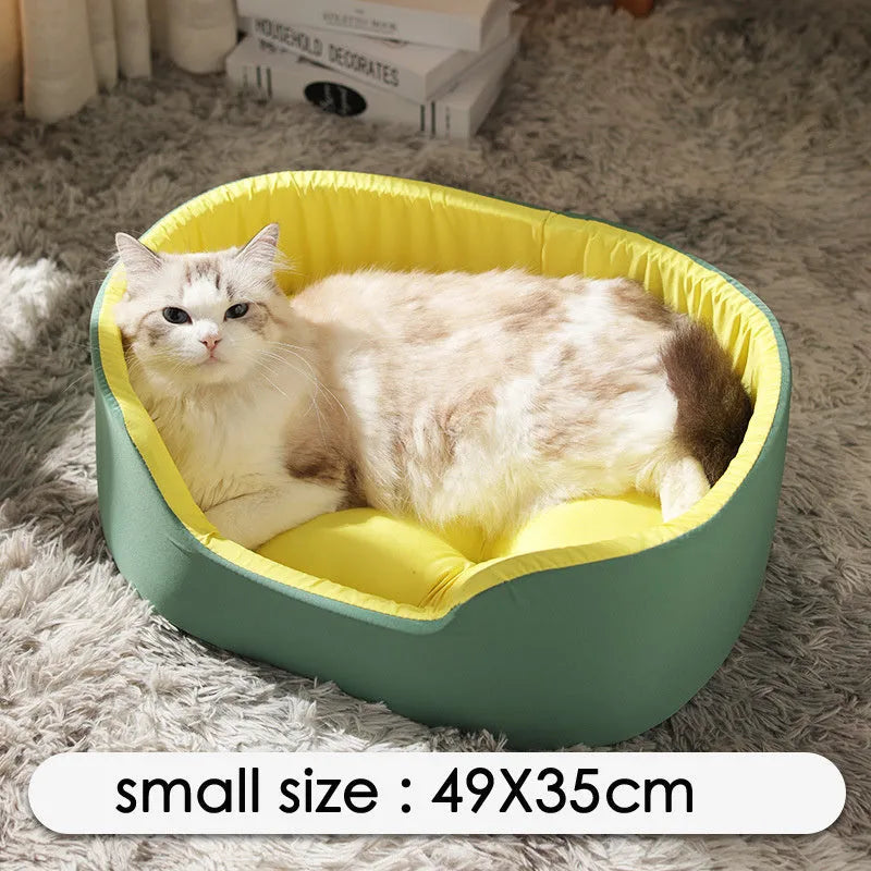 Washable cloth pet kennel for winter use in black or green colours