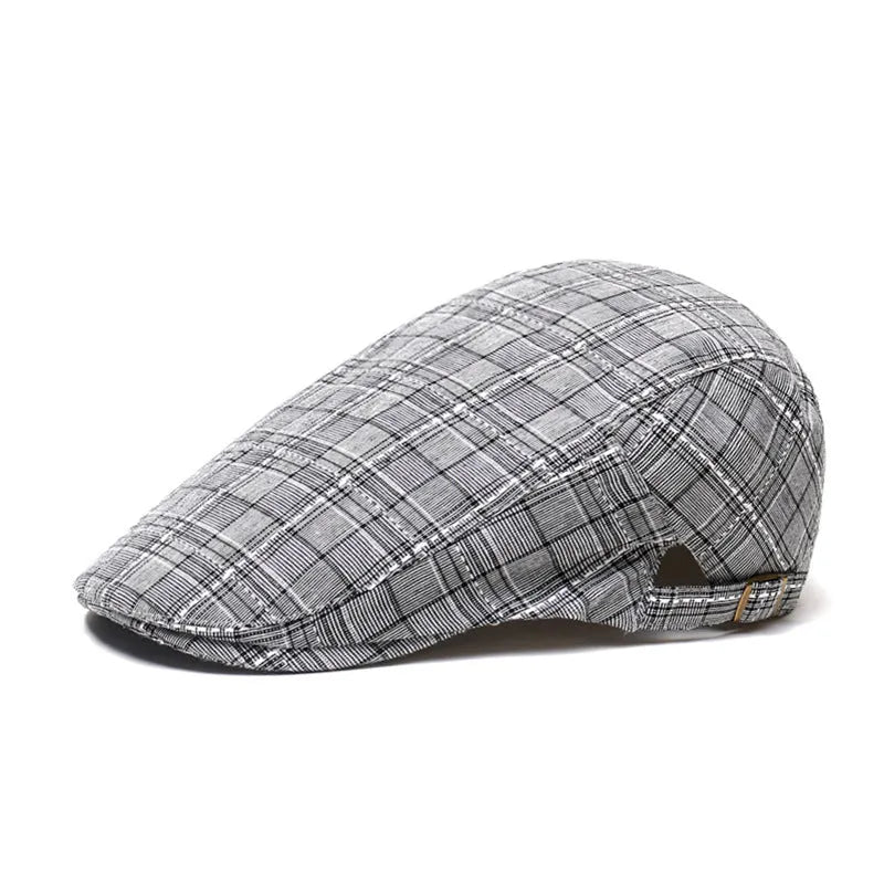 Cotton peaked cap with short brim and tapered crown in black – front view