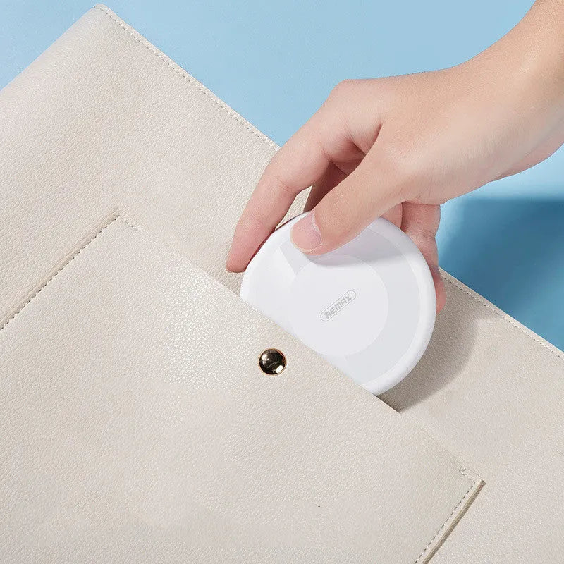 Ruiliang Wanbao storage box with 60W fast-charge data cable, phone holder, USB Micro USB Type-C connectors, 29cm length, white and blue colours