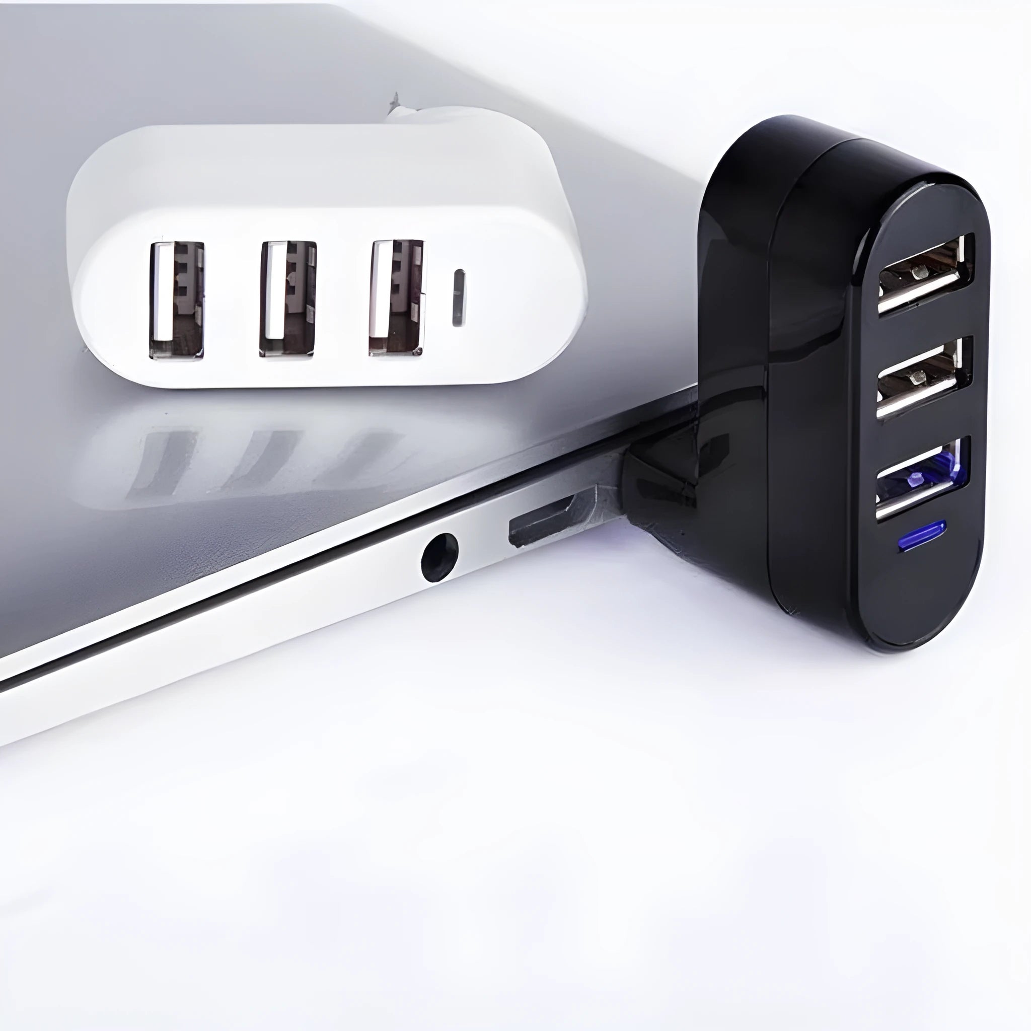 USB 2.0 splitter hub with rotating colour design in black and white options