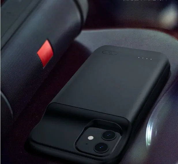 Black wireless back clip battery for iPhone 12 with TPU soft bag and plastic shell measuring 167x70x18mm
