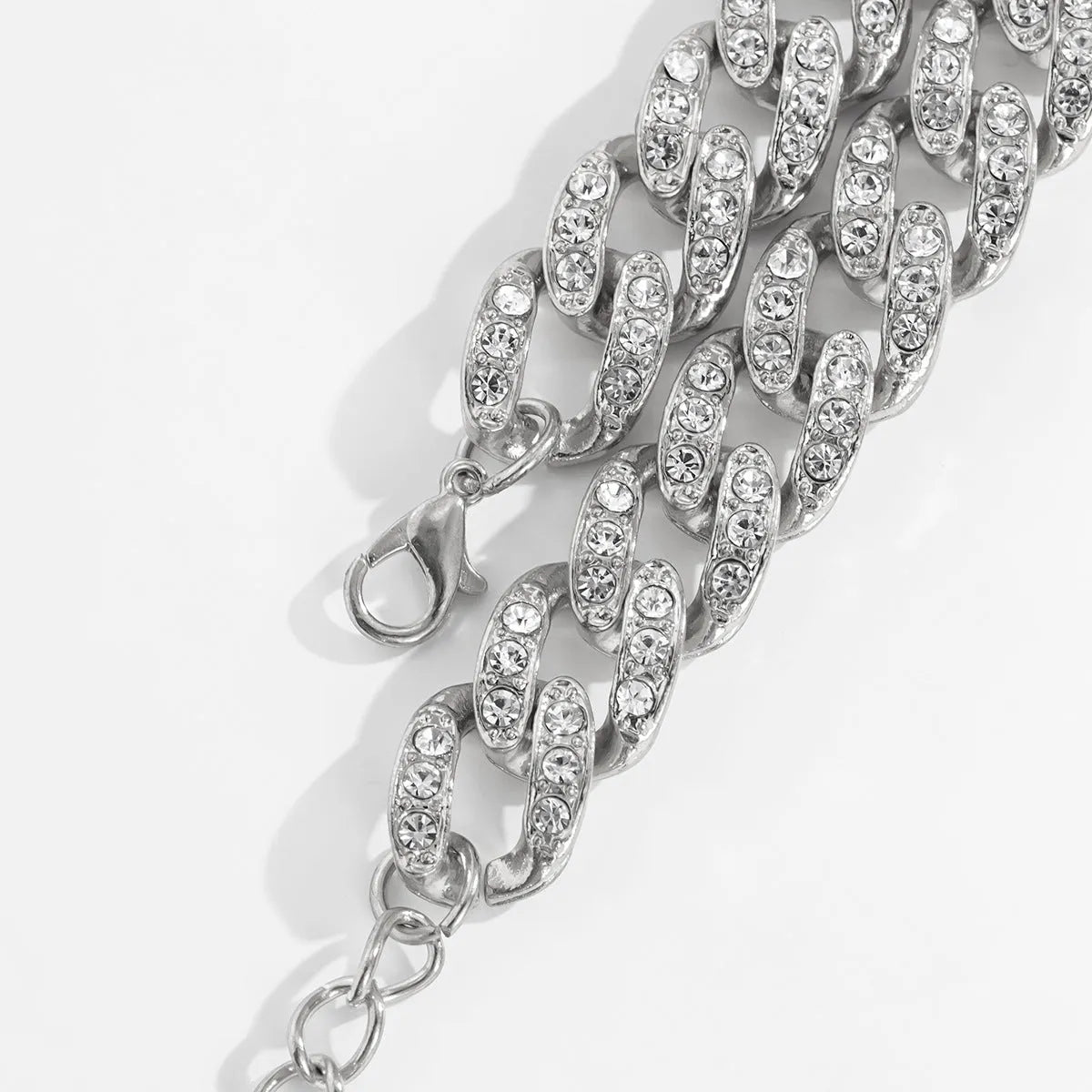 Retro wild snake bone chain bracelet for women in gold metal finish