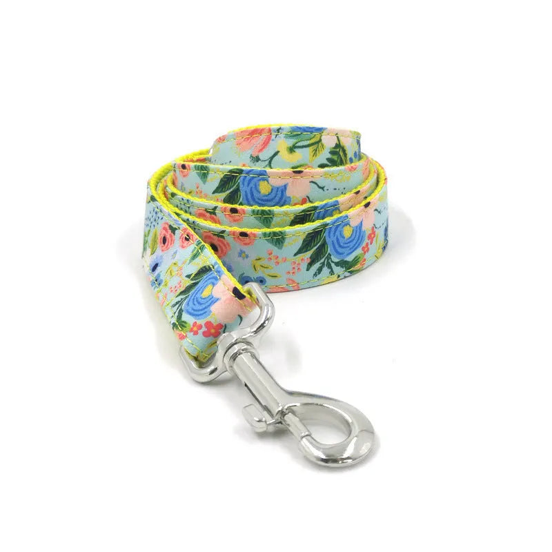 Yellow Midsummer Garden polyester dog leash and collar set on a white background, pack of 100, sizes XS to XL