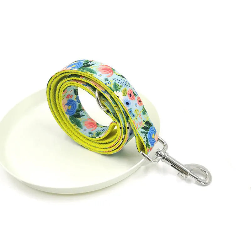 Yellow Midsummer Garden polyester dog leash and collar set on a white background, pack of 100, sizes XS to XL