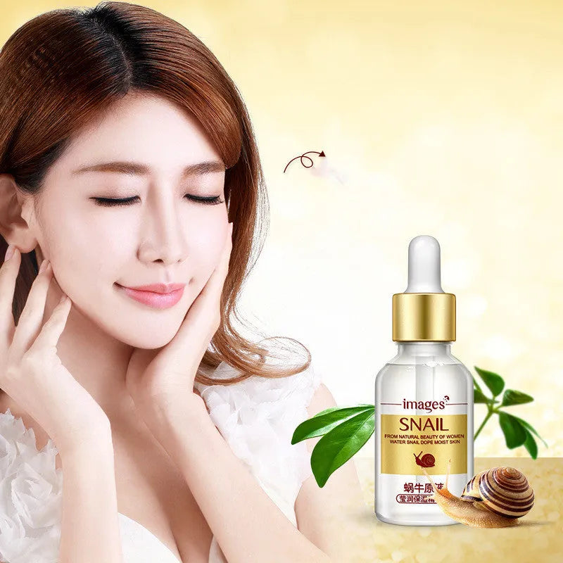 Snail moisturising nourishing serum 15ml facial treatment in white bottle