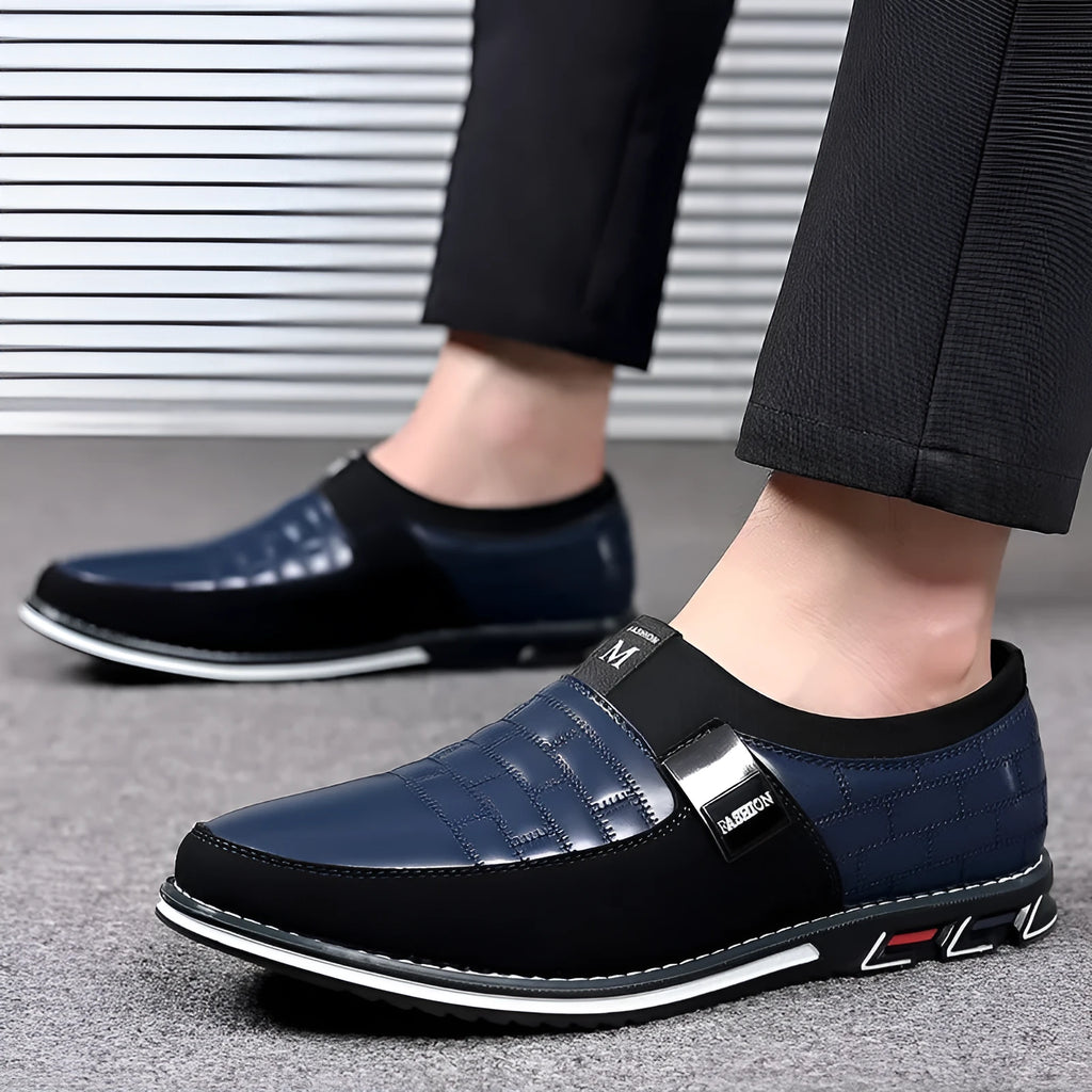 Slip-on men's plus size casual leather shoes in black with round toe and rubber sole