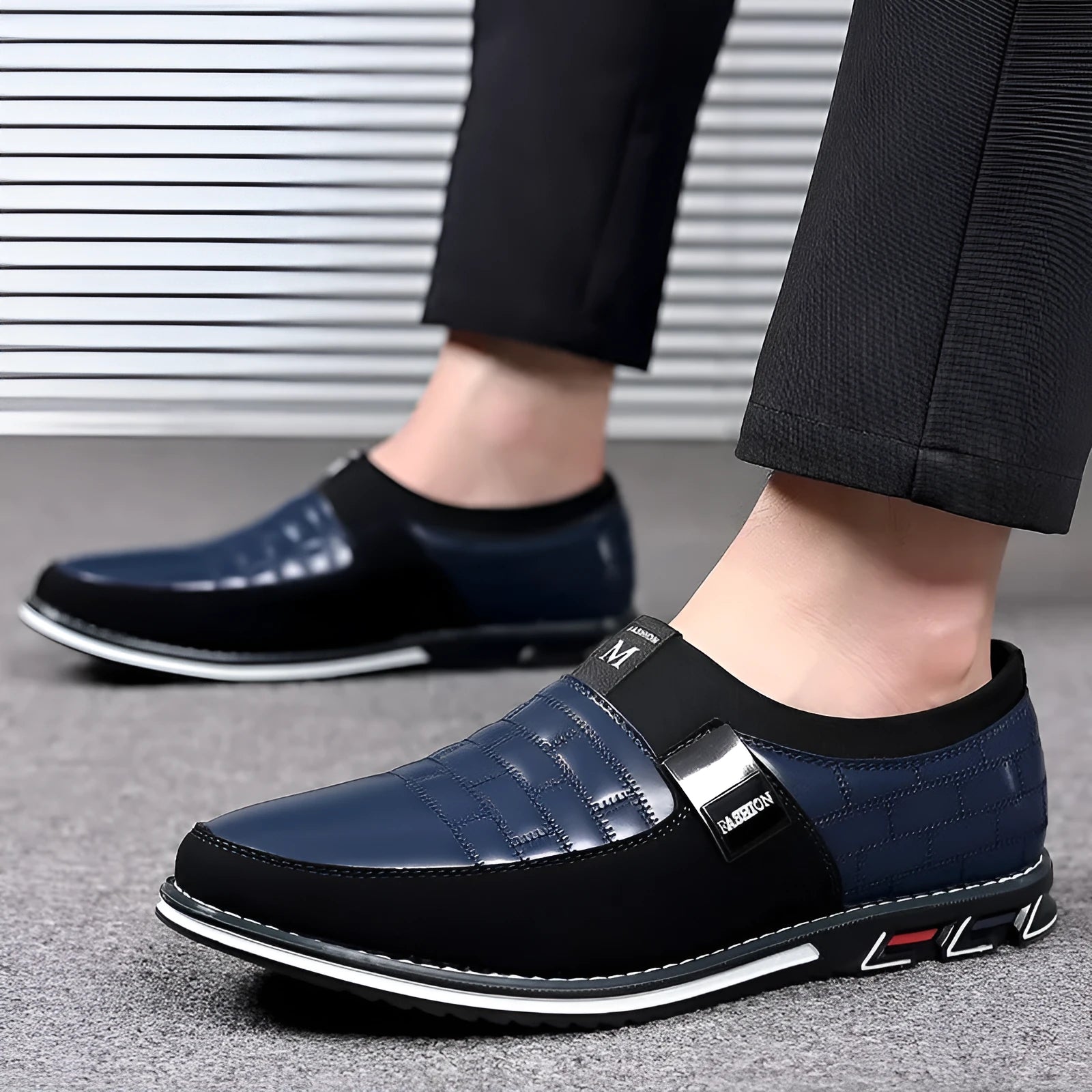 Slip-on men's plus size casual leather shoes in black with round toe and rubber sole