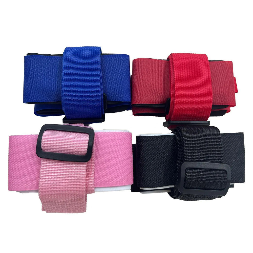 Adjustable skiing bandage shoulder strap with hook and loop fastening for ski equipment transport