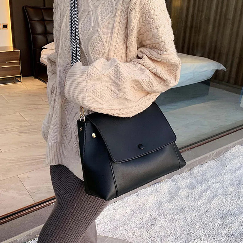 Fabric texture PU handbag in beige colour with atmospheric fashion style for everyday use