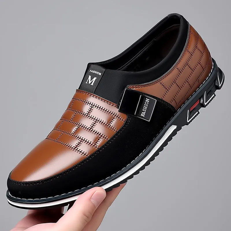 Slip-on men's plus size casual leather shoes in black with round toe and rubber sole