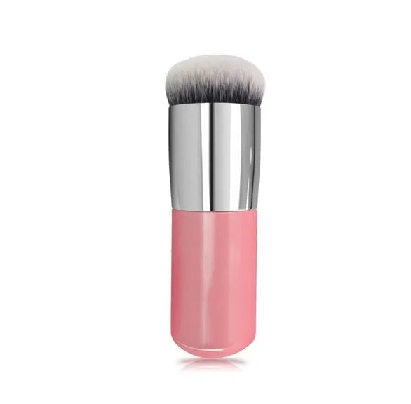Chubby pier makeup brush with rayon bristles and wooden handle, 11cm total length, available in multiple colours