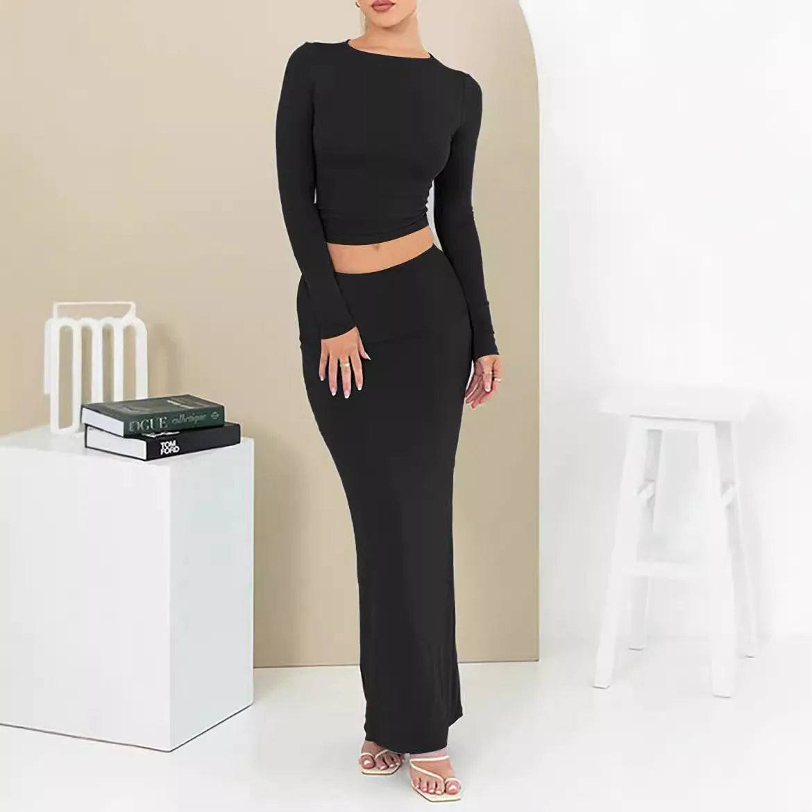 Women's autumn two-piece suit in polyester with long skirt and three-quarter sleeves in sweet style