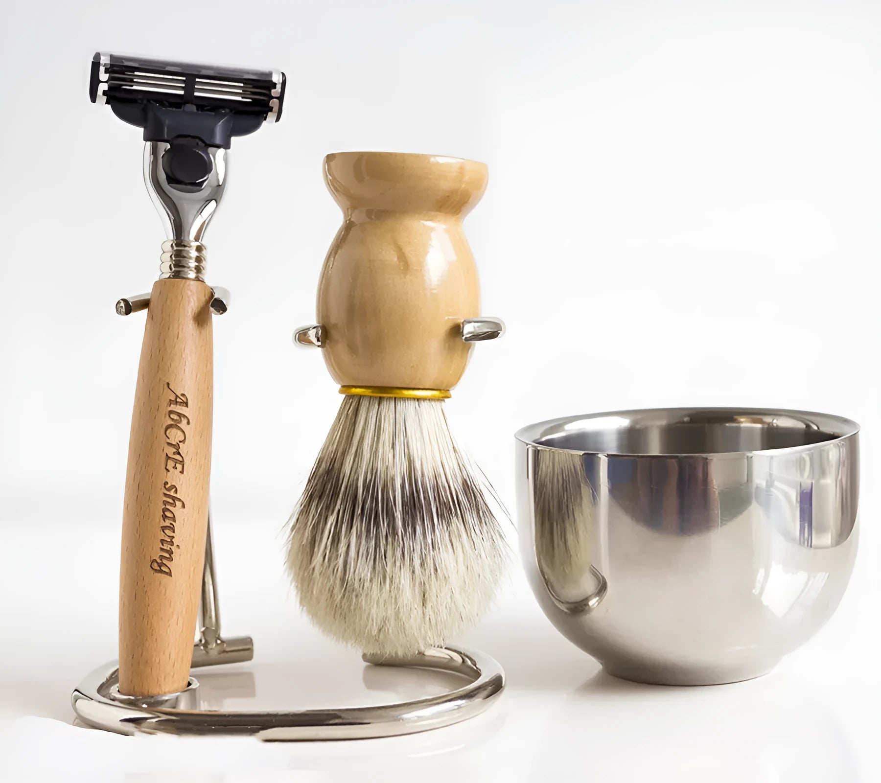 Men's shaving set with beech wood handle razor, Fe-Ni alloy holder, stainless steel soap bowl, and natural bristle brush