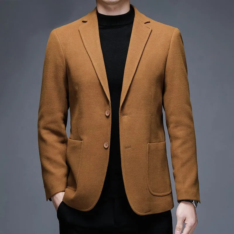 Men's solid colour polyester winter jacket in loose fit design with long sleeves and round hem