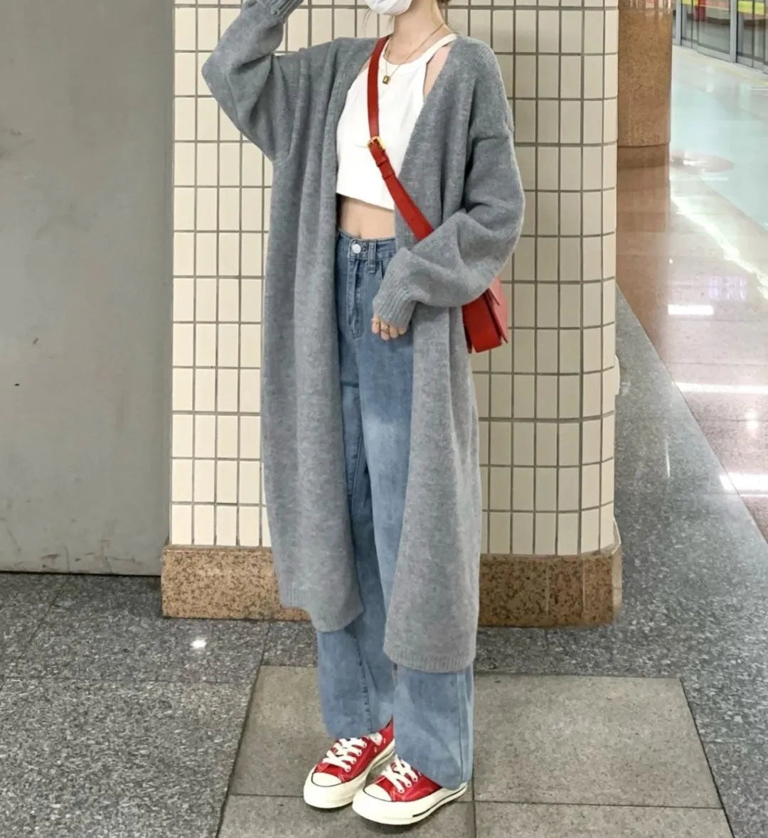 Women's loose large knitted chenille cardigan sweater with 3D pattern in dark grey colour