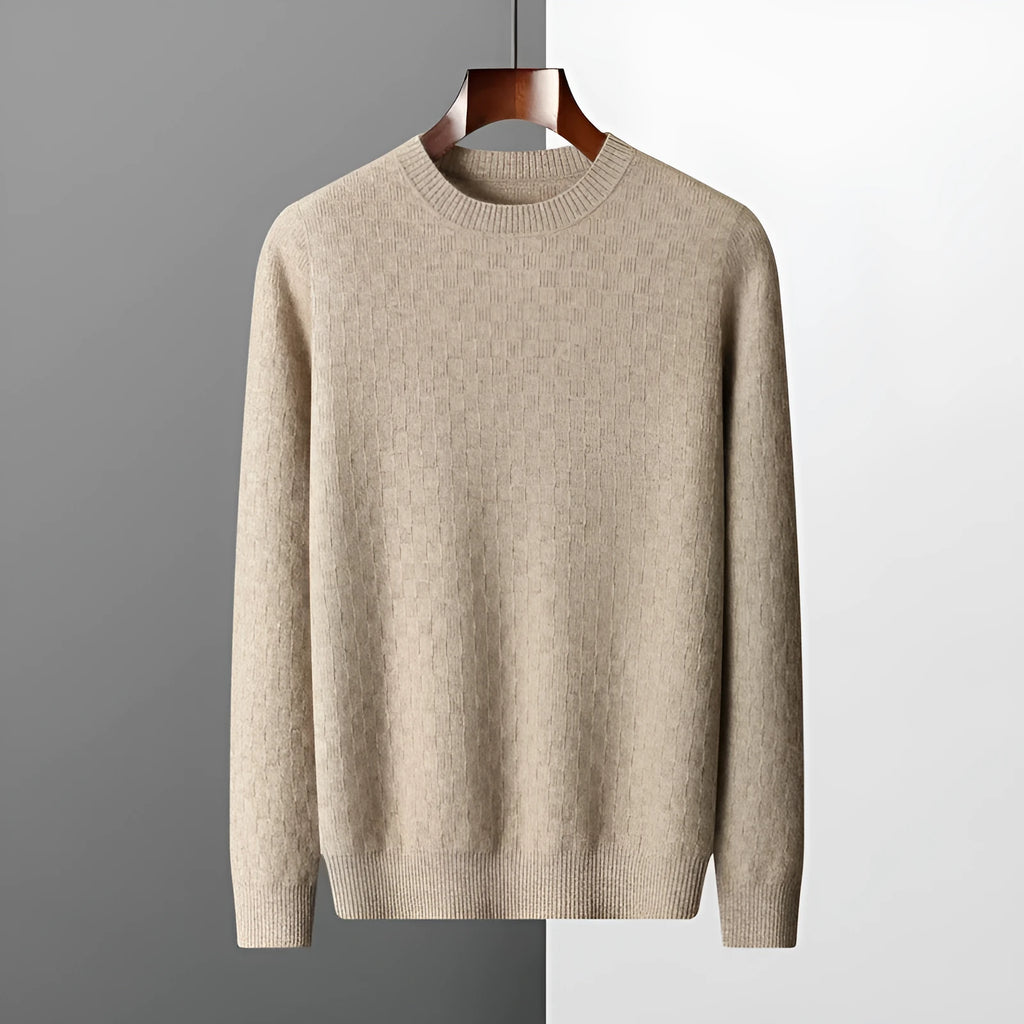 Men's cashmere blend thickened knitted sweater in solid colour with round neck and long sleeves, front view