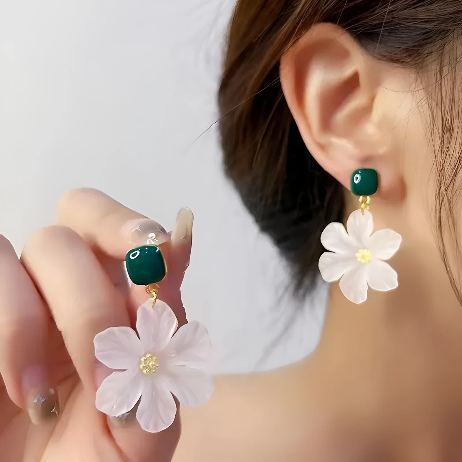 Dark green needle flowers sweet earrings in sterling silver alloy for women