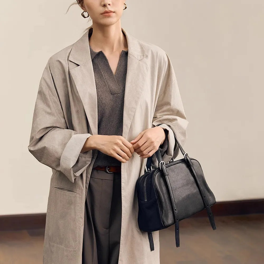 Women's retro genuine leather shoulder bag in horizontal square design with double joint straps