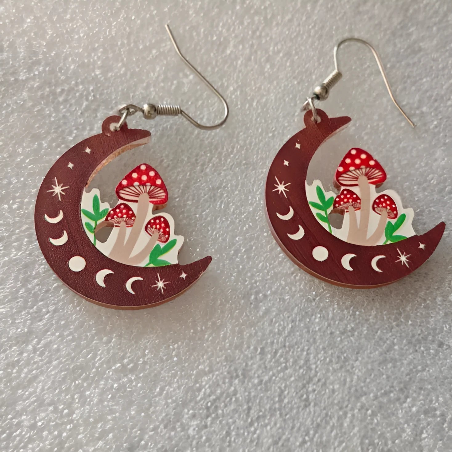 Cute brown mushroom acrylic earrings for children and women, printed design, 2.5 cm diameter